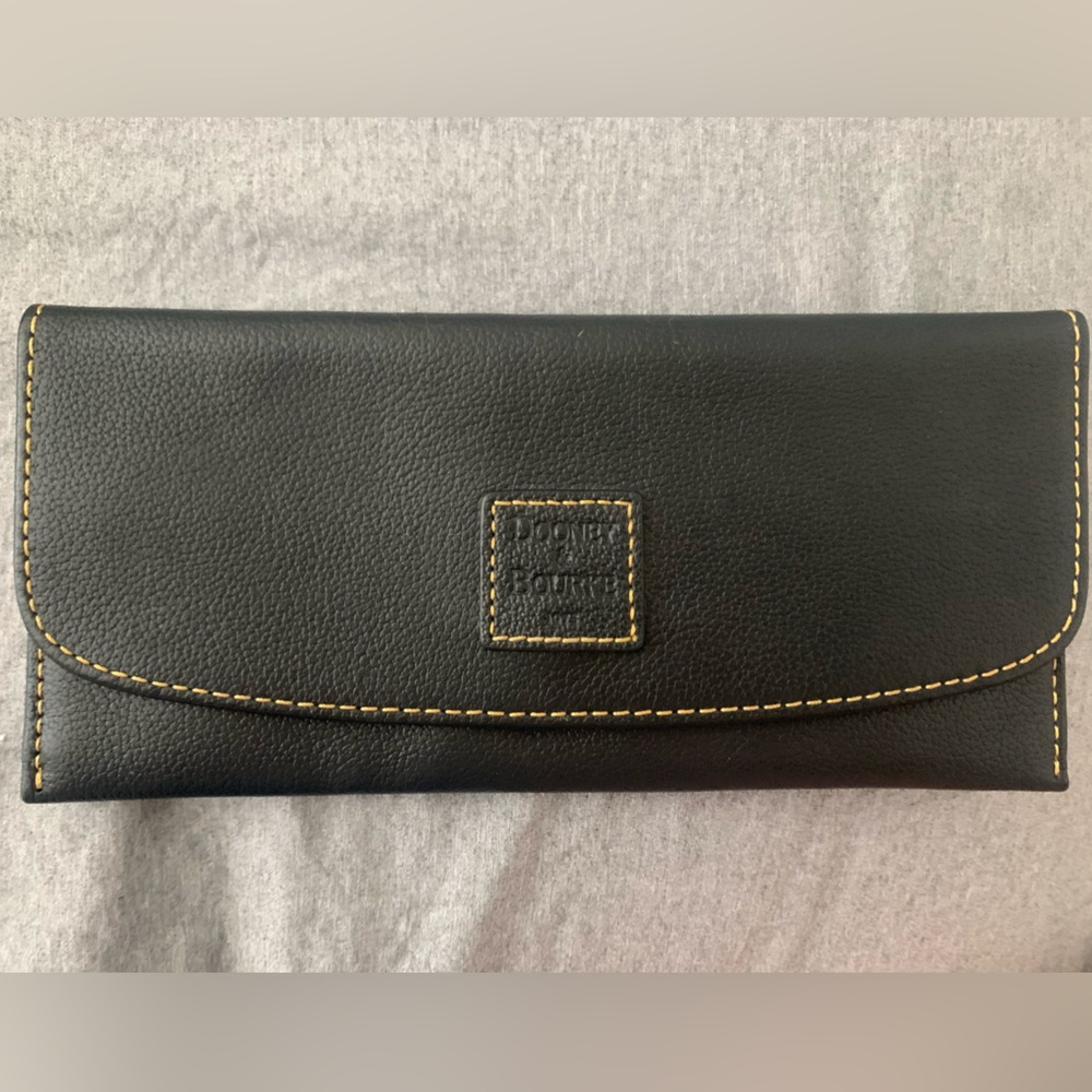 Dooney & Bourke Black Flip wallet